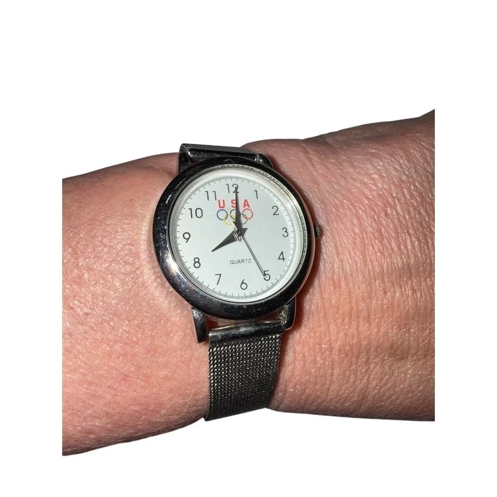 Unbranded USA Olympic Rings Quartz Analog Wristwatch‎ White Dial Silver mesh